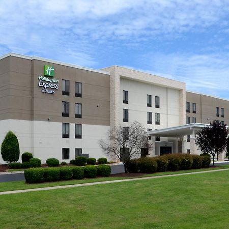 Holiday Inn Express & Suites Raleigh Durham Airport At Rtp By Ihg Exterior photo