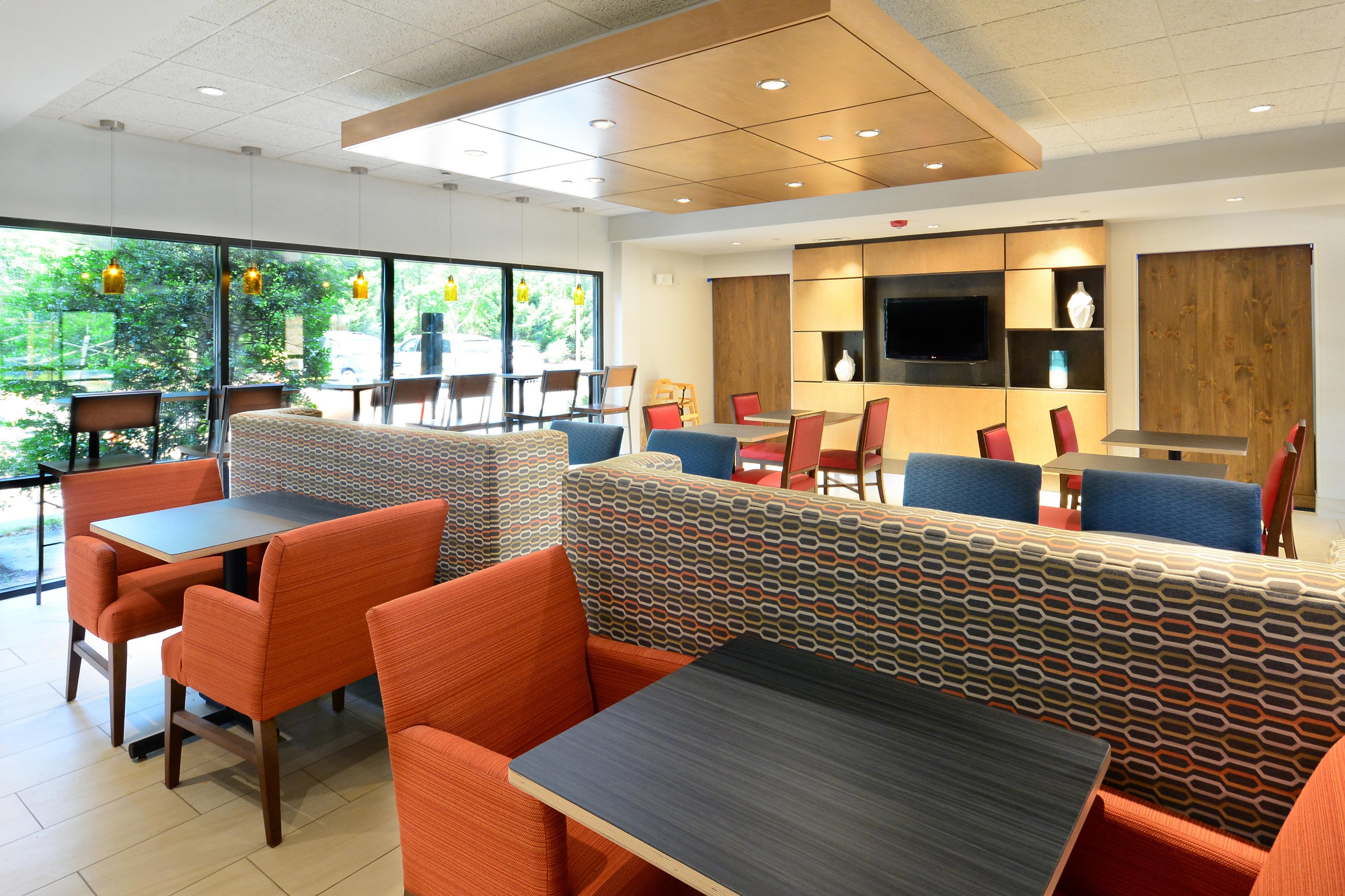 Holiday Inn Express & Suites Raleigh Durham Airport At Rtp By Ihg Exterior photo